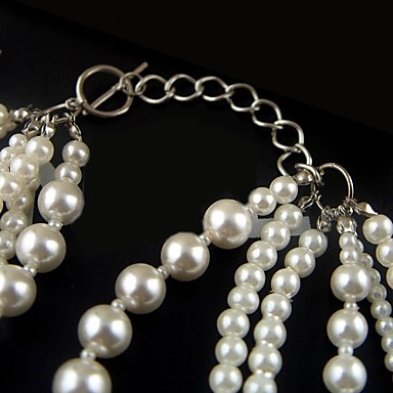 Women's Layered Pearl Necklace